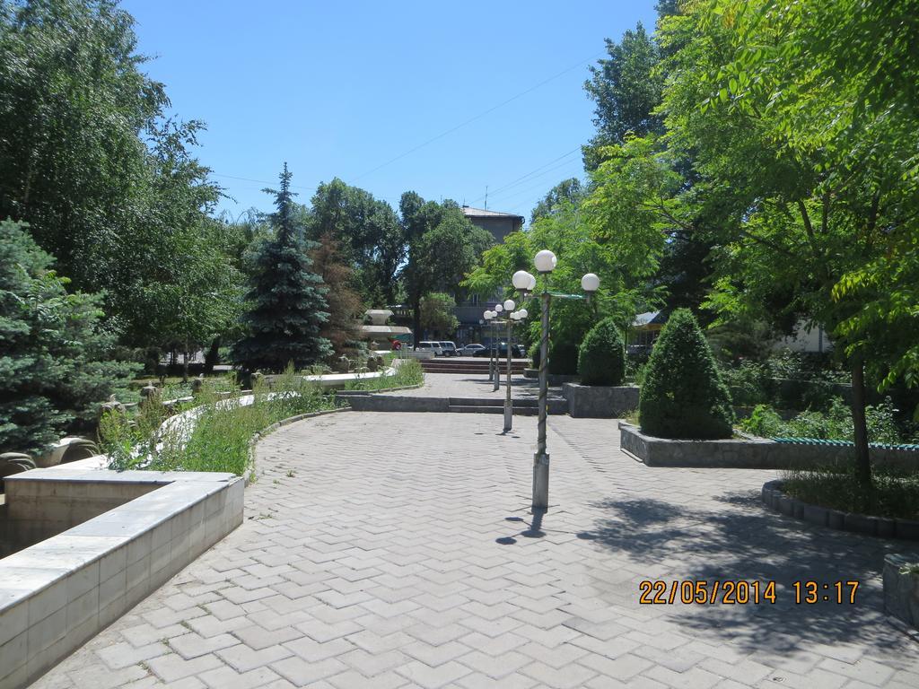 Paradise Apartment Bishkek Habitación foto